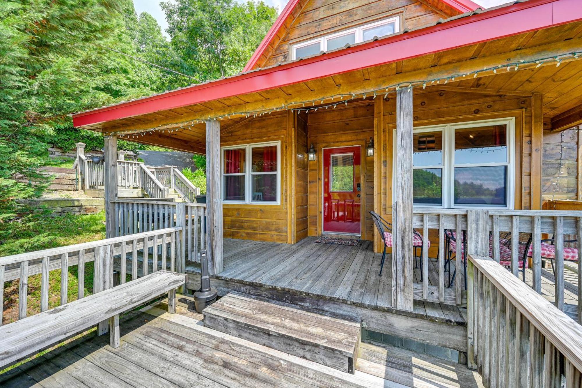 Warm And Cozy Cabin With Deck On Top Of The Blue Ridge Fancy Gap エクステリア 写真