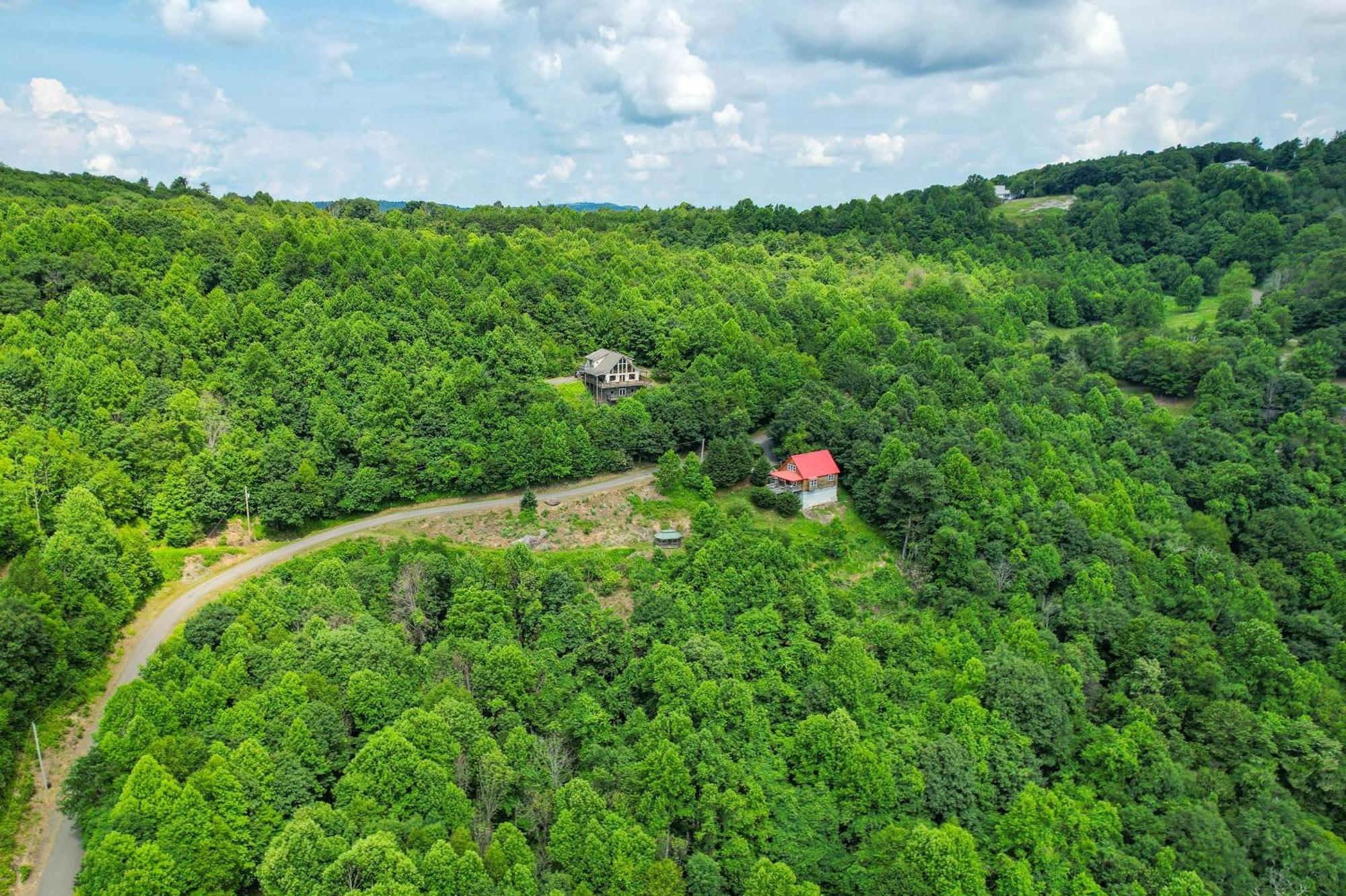 Warm And Cozy Cabin With Deck On Top Of The Blue Ridge Fancy Gap エクステリア 写真
